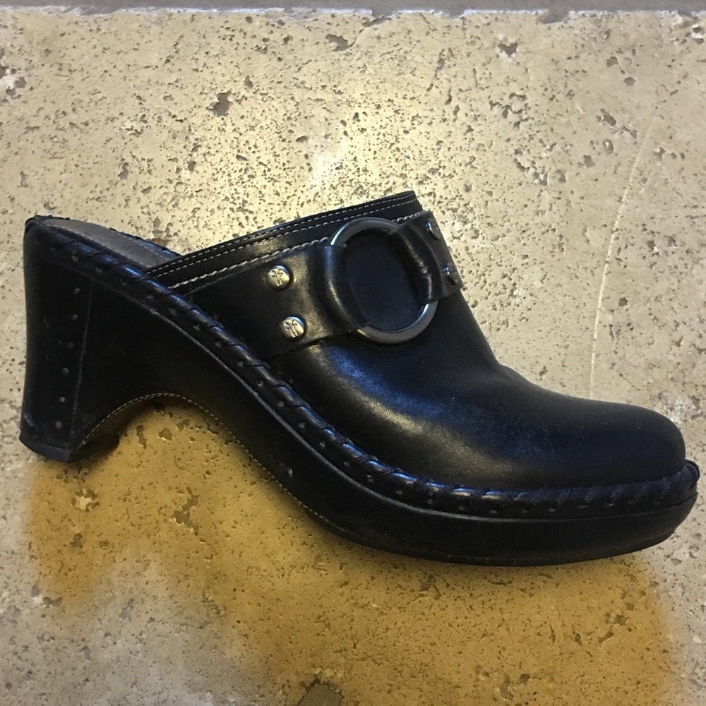 Frye clogs